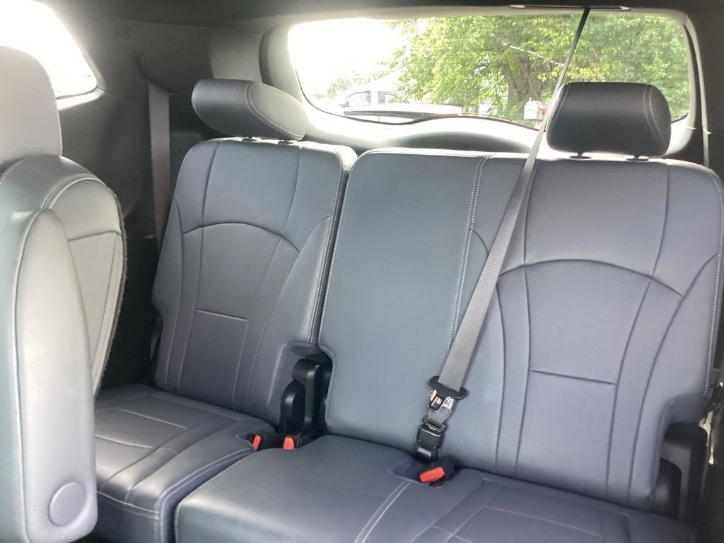 Used 2023 Buick Enclave Essence w/ Experience Buick Package AWD/4WD image 18