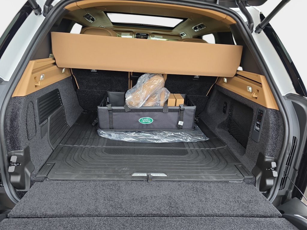 New 2026 Land Rover Range Rover Autobiography AWD/4WD image 10