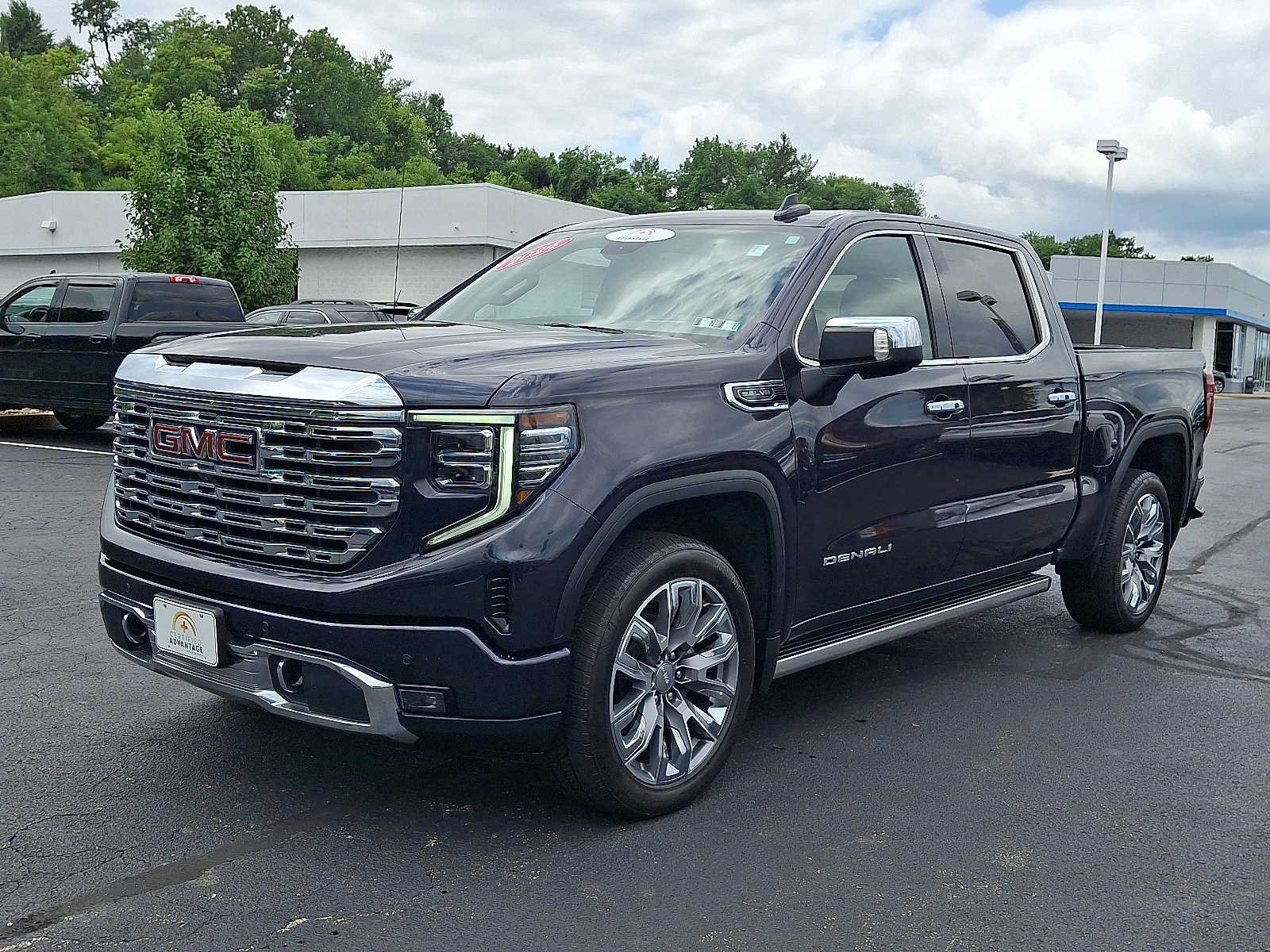 Used 2024 GMC Sierra 1500 Denali w/ Denali Reserve Package AWD/4WD image 3