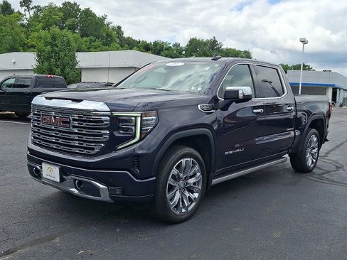 Used 2024 GMC Sierra 1500 Denali w/ Denali Reserve Package AWD/4WD image 3