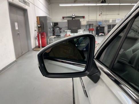 Used 2023 Volkswagen Tiguan SE image 13