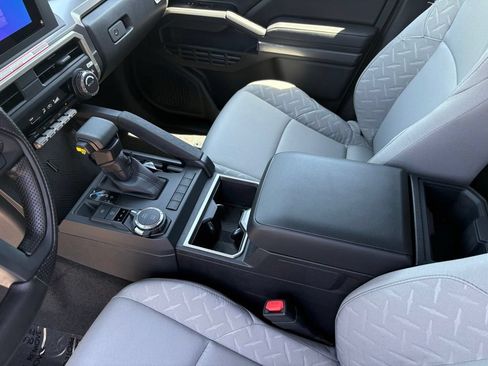New 2026 Toyota Tacoma SR5 AWD/4WD image 17