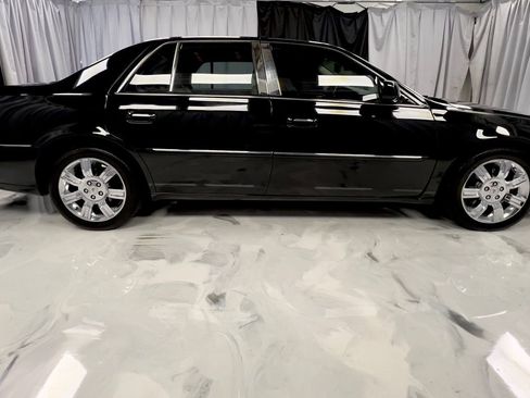 Used 2011 Cadillac DTS Platinum image 5