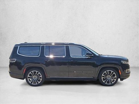 Used 2023 Jeep Grand Wagoneer Series III AWD/4WD image 4
