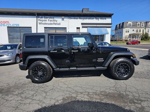 Used 2016 Jeep Wrangler Unlimited Sport w/ Quick Order Package 24S AWD/4WD image 4