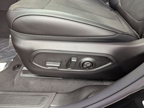 New 2025 Jeep Grand Cherokee L Altitude image 8