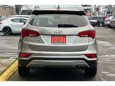 Used 2017 Hyundai Santa Fe Sport image 6