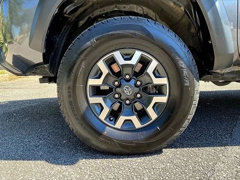 Used 2023 Toyota Tacoma 2WD Double Cab image 31
