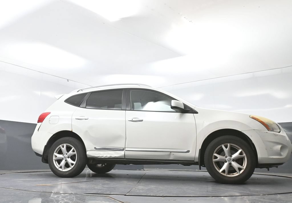 Used 2011 Nissan Rogue SV w/ Premium Pkg FWD image 23
