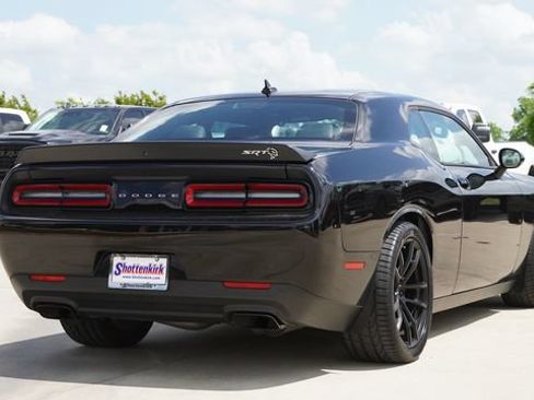 Used 2023 Dodge Challenger SRT Hellcat RWD image 9
