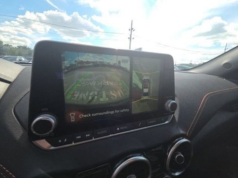 Used 2023 Nissan Sentra SR w/ SR Premium Package FWD image 31