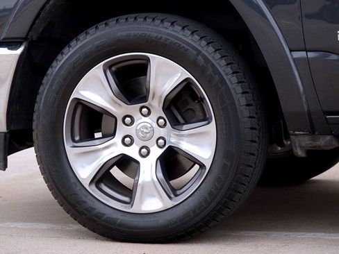 Used 2019 RAM 1500 Laramie image 25