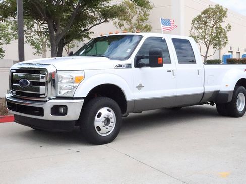 Used 2014 Ford F350 Lariat w/ Lariat Ultimate Package image 8
