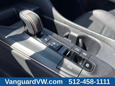 Used 2023 Toyota Crown AWD/4WD image 15