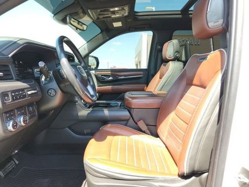 Used 2023 GMC Yukon XL Denali Ultimate image 28