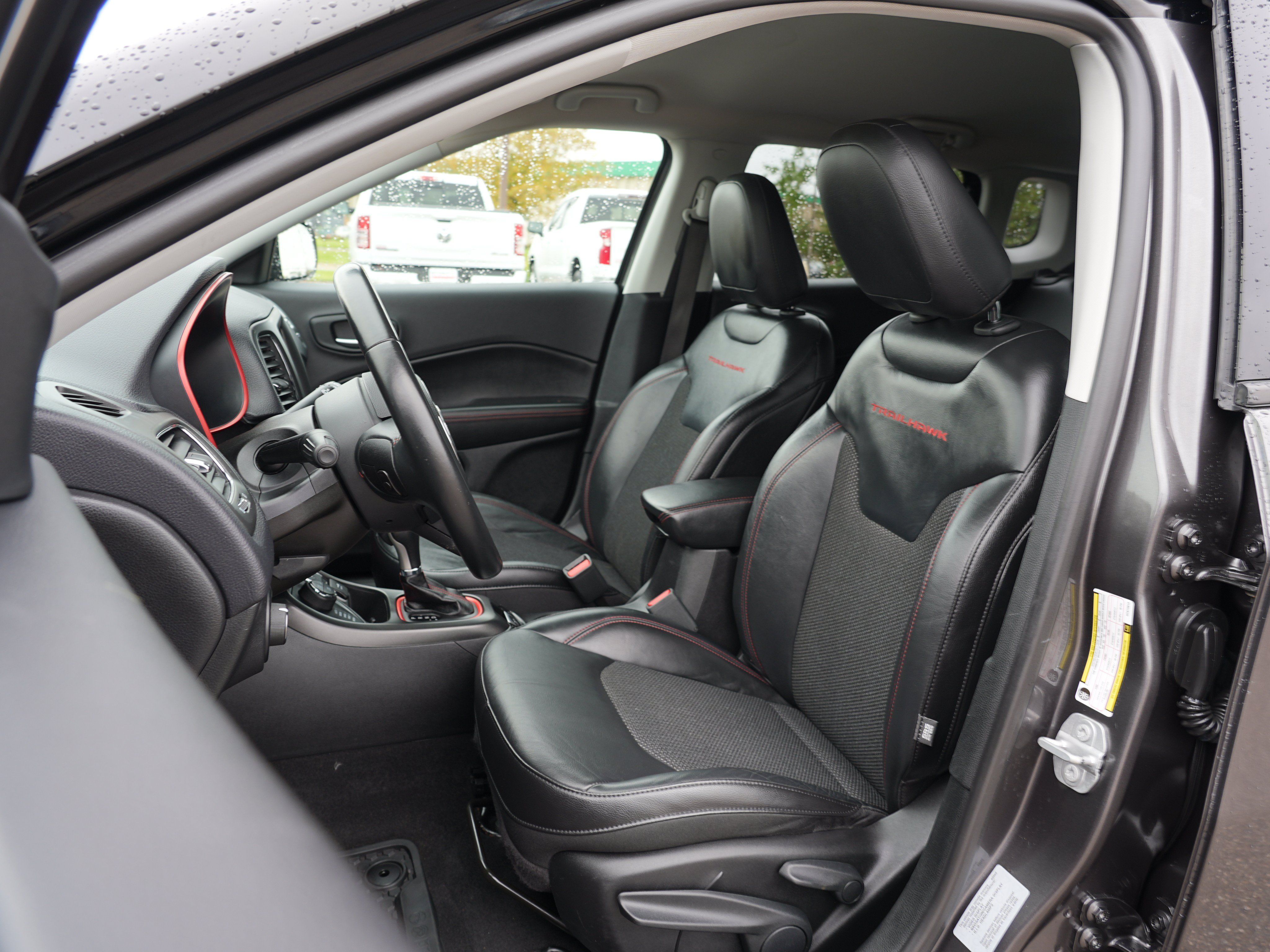 Used 2017 Jeep Compass Trailhawk AWD/4WD image 12