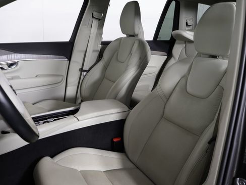 Used 2024 Volvo XC90 T8 Ultimate w/ Protection Package Premier AWD/4WD image 35