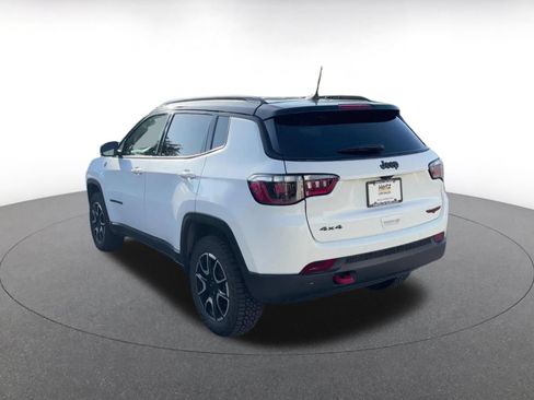 Used 2025 Jeep Compass Trailhawk AWD/4WD image 8