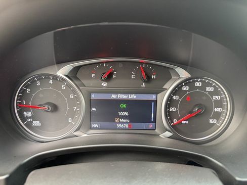 Used 2024 GMC Terrain SLT image 22