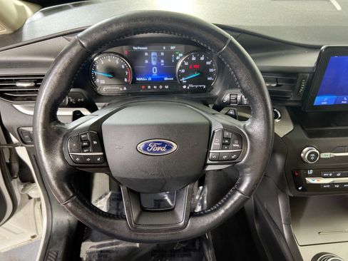 Used 2020 Ford Explorer XLT w/ Comfort Package AWD/4WD image 11