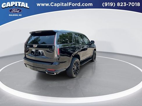 Used 2023 Cadillac Escalade Premium Luxury AWD/4WD image 8