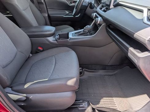 Used 2025 Toyota RAV4 XLE w/ Convenience Package FWD image 27