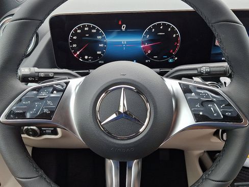 New 2026 Mercedes-Benz GLA 250 4MATIC image 13