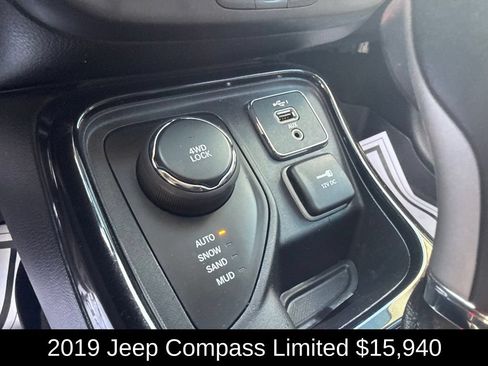 Used 2019 Jeep Compass Limited AWD/4WD image 27