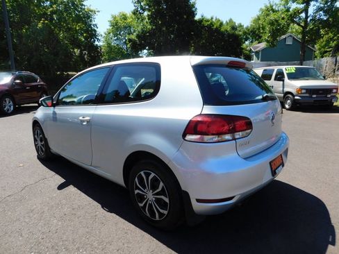 Used 2012 Volkswagen Golf 2-Door FWD image 3