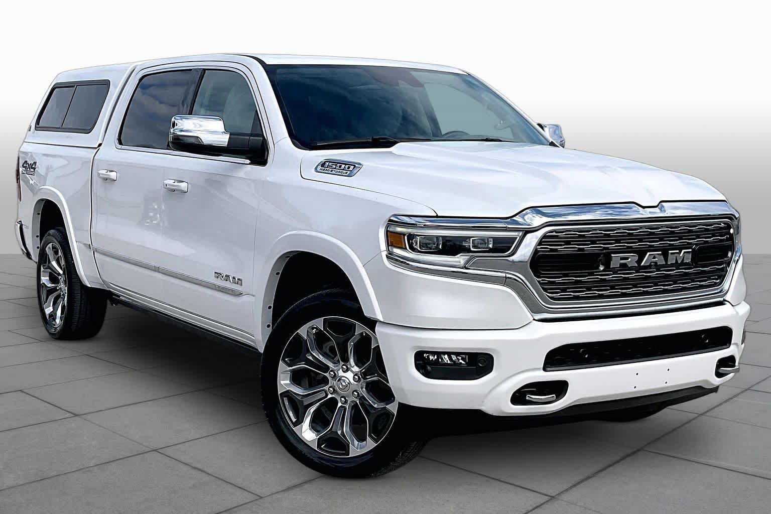 Used 2023 RAM 1500 Limited AWD/4WD image 2
