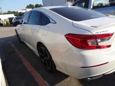 Used 2020 Honda Accord Sport image 4