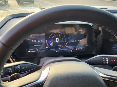 New 2026 Chevrolet Suburban LT image 17