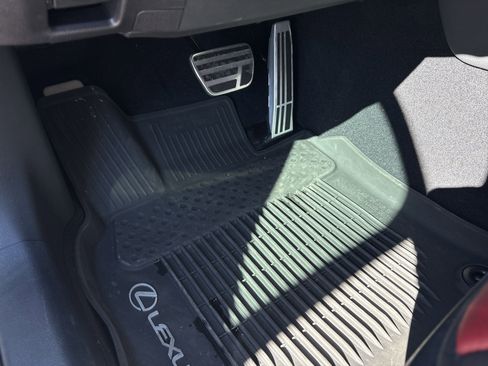 Used 2023 Lexus ES 300h F Sport image 17