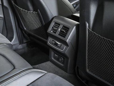 Used 2022 Audi SQ5 Premium w/ Convenience Package image 18