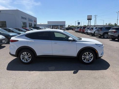 New 2026 Buick Envista Preferred w/ Convenience I Package FWD image 7