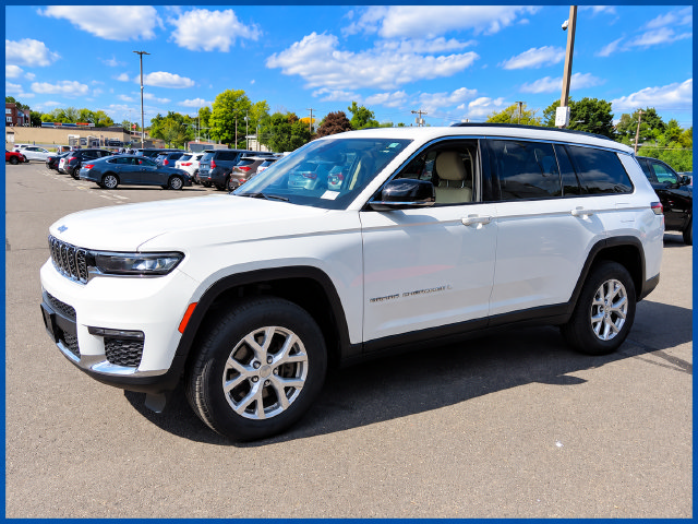 Used 2022 Jeep Grand Cherokee L Limited AWD/4WD image 1