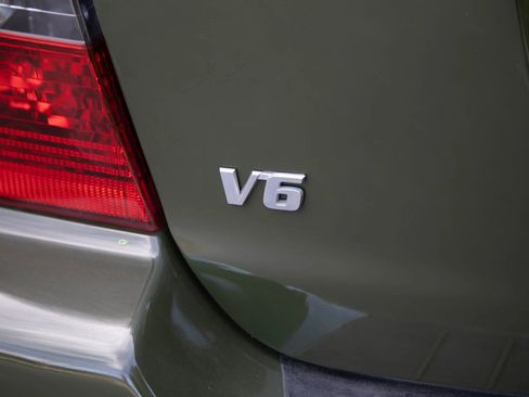 Used 2006 Toyota Highlander Sport image 17