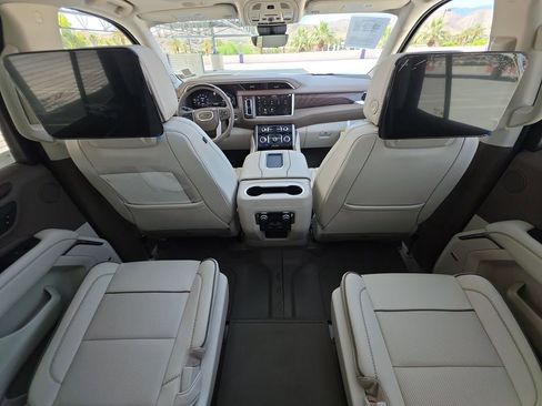 Used 2024 GMC Yukon Denali w/ Advanced Technology Package RWD image 22