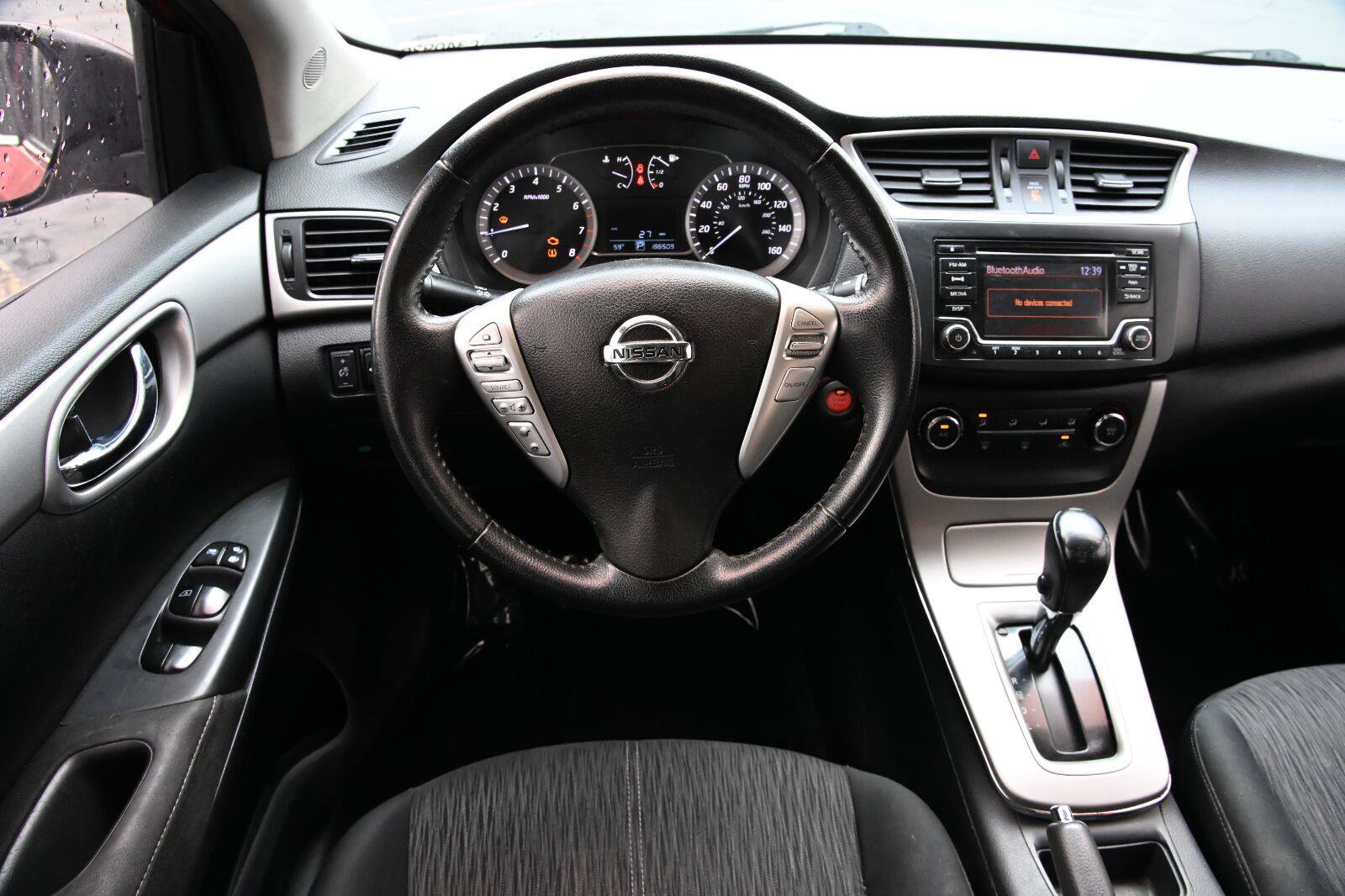 Used 2015 Nissan Sentra SV FWD image 19