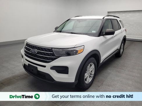 Used 2021 Ford Explorer XLT image 1