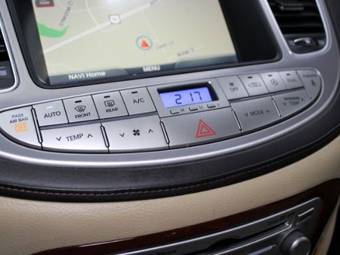 Used 2014 Hyundai Genesis 3.8 w/ Technology Package 03 RWD image 15
