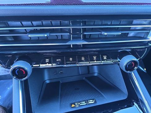 New 2026 Chevrolet Traverse Z71 w/ Enhanced Driving Package image 23