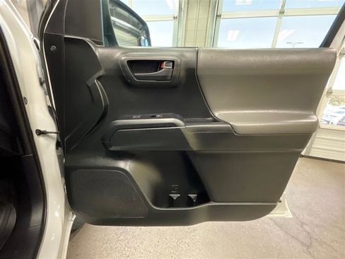 Used 2020 Toyota Tacoma SR image 16
