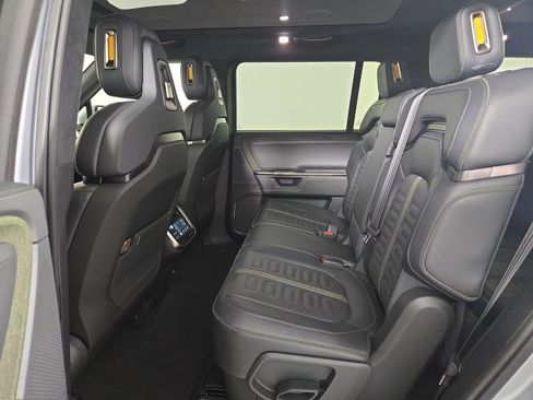 Used 2025 Rivian R1S Adventure Dual AWD/4WD image 21