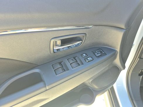 Used 2016 Mitsubishi Outlander GT AWD/4WD image 19