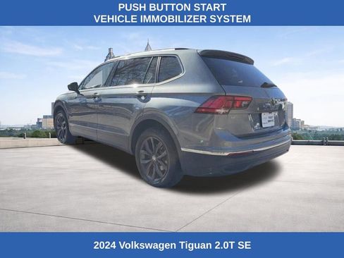Used 2024 Volkswagen Tiguan SE image 3