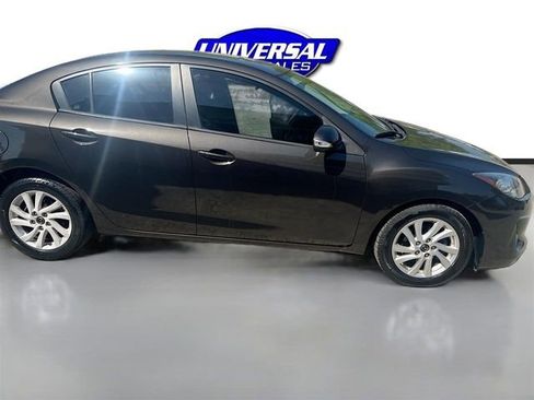 Used 2013 MAZDA MAZDA3 i Grand Touring w/ Tech Pkg FWD image 8