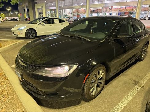 Used 2016 Chrysler 200 S w/ Navigation & Sound Group I image 4