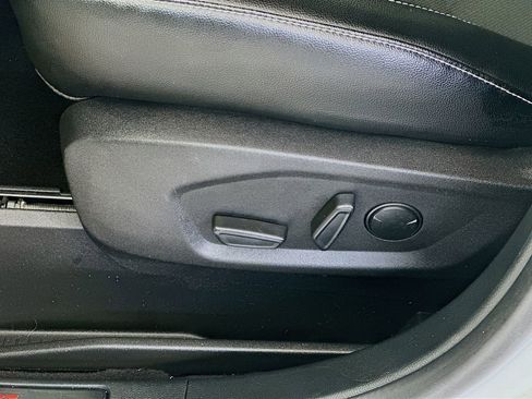 Used 2022 Ford Edge ST image 21