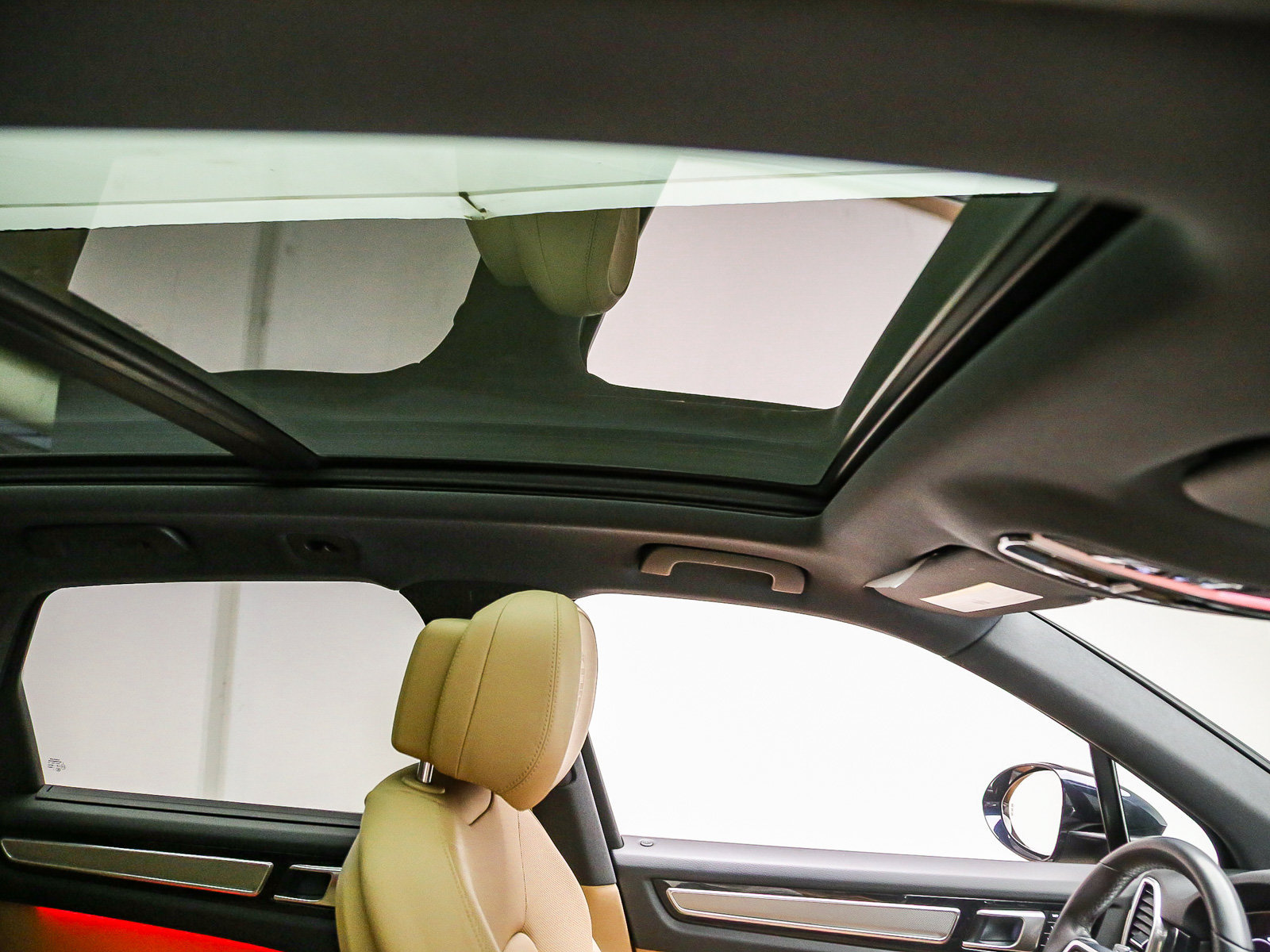 Certified 2023 Porsche Cayenne Platinum Edition AWD/4WD image 21